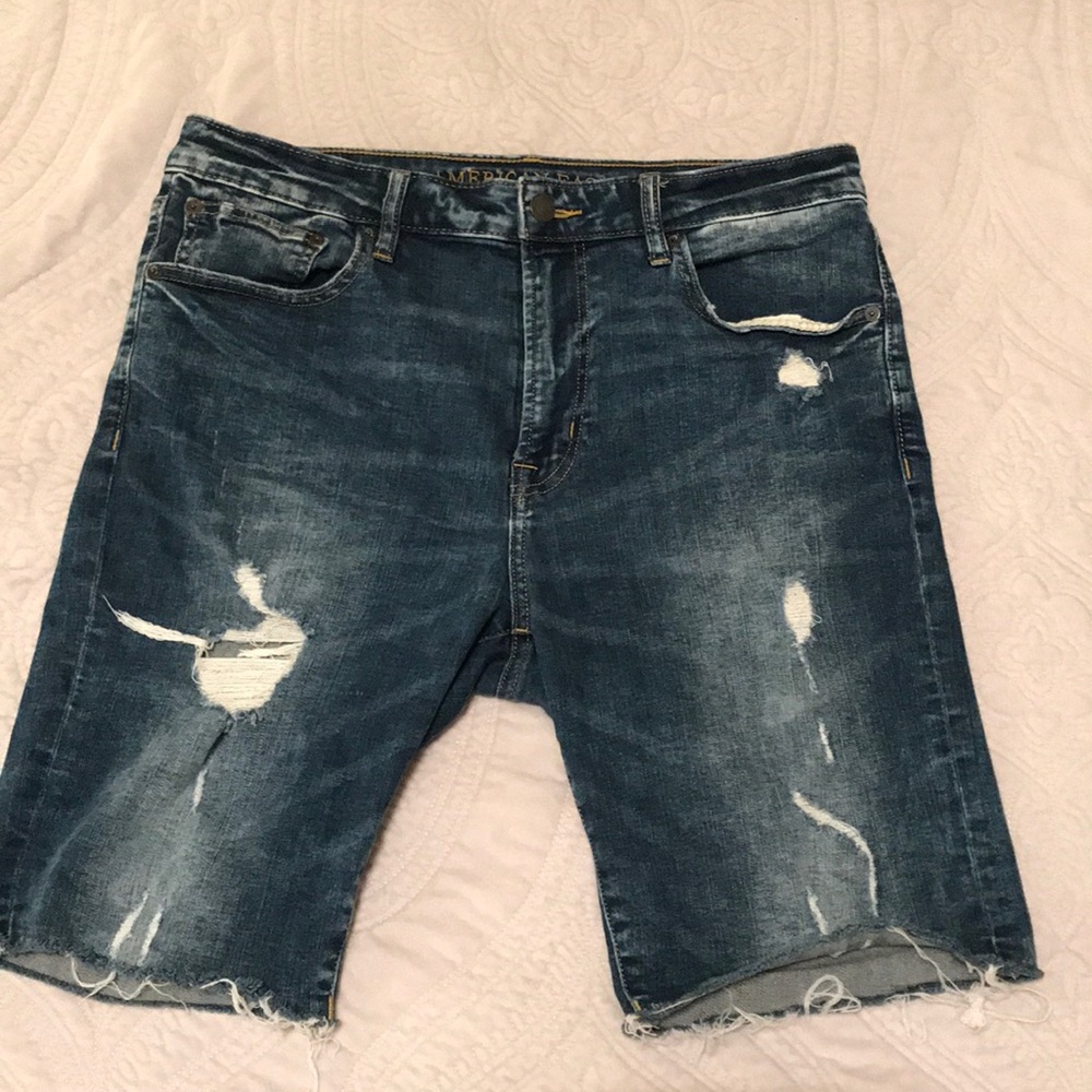 Men’s 34 American Eagle denim cut off shorts